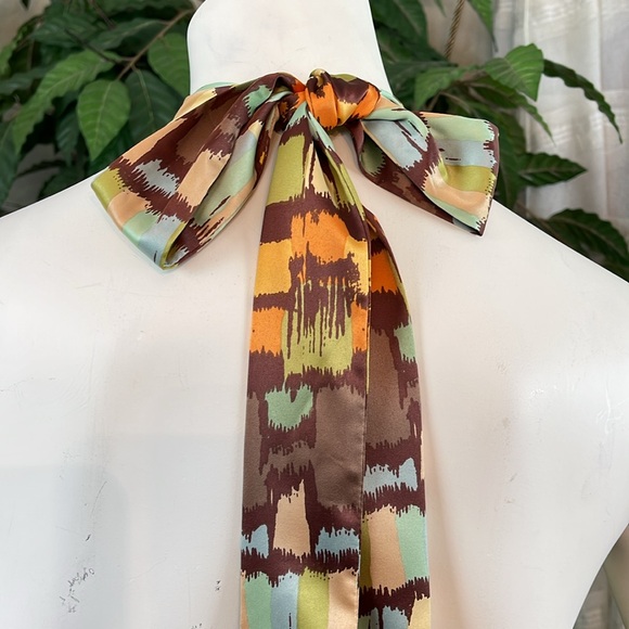 THE LIMITED BACK TIE HALTER TOP - Picture 5 of 9